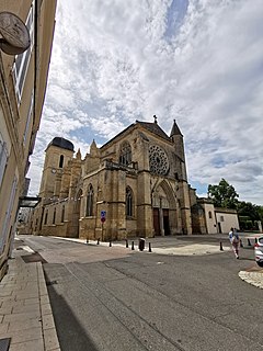 <span class="mw-page-title-main">Marmande</span> Subprefecture and commune in Nouvelle-Aquitaine, France