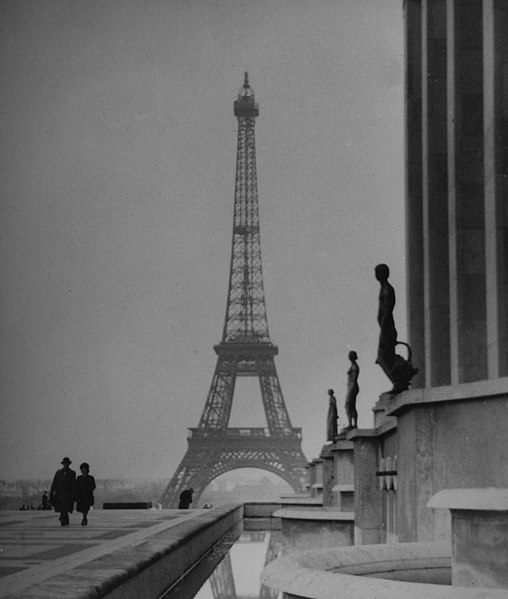 File:Eiffel Tower 1945.jpg