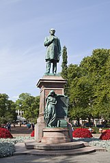 Johan Ludvig Runeberg statue