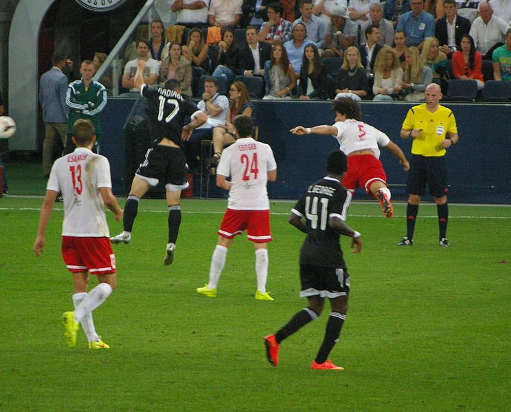 File:FC Salzburg gegen FK Quarabag 38.JPG