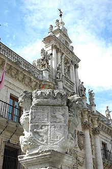 Baroque facade (1715) of the university building, now housing the Faculty of Law Fachada de Derecho.jpg