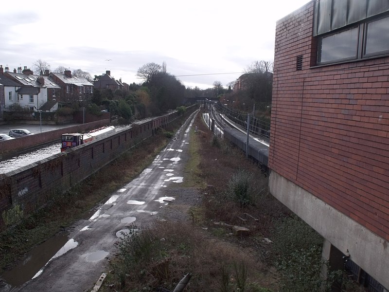 File:Five Ways Station - Islington Row Middleway - disused railway line (6905542511).jpg