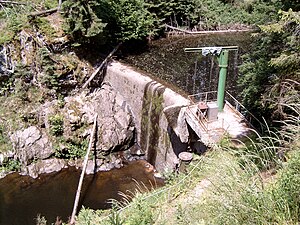 Dam wall