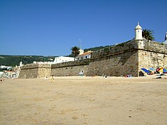 Festung vom Strand aus gesehen