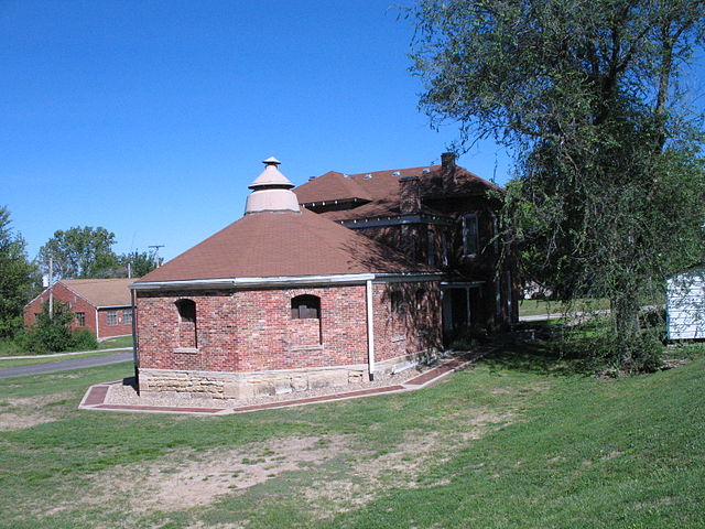 Rotary jail in Gallatin