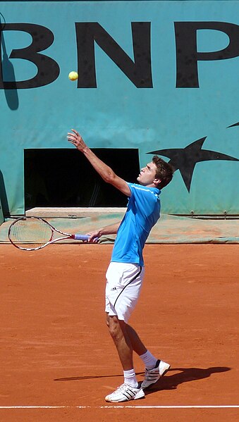 File:Gilles Simon at the 2009 French Open 5.jpg