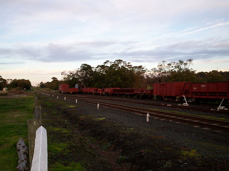 File:Goods Wagons at Drysdale Station.jpg