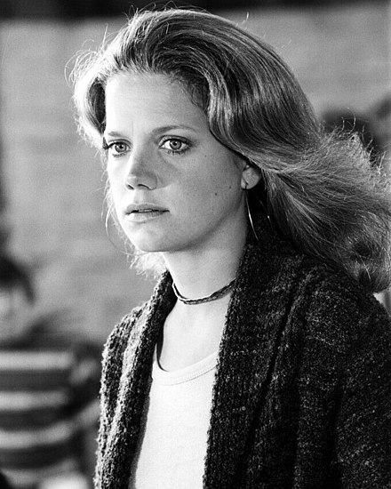 Gretchen Corbett as Beth Davenport in 1975