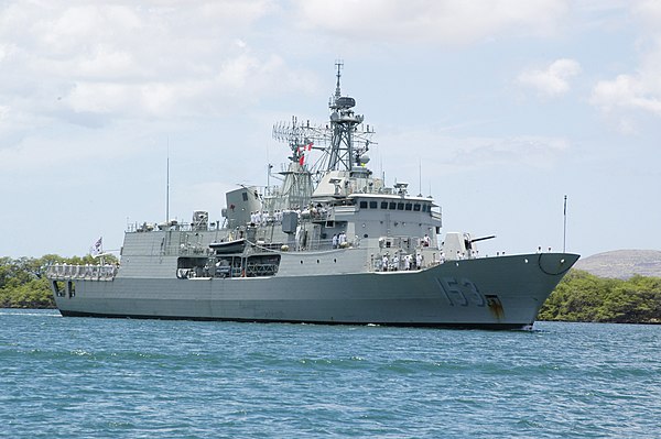 Stuart arriving at Pearl Harbor, Hawaii in 2006 shortly before participating in that year's RIMPAC training exercise