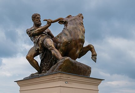 Heracles statue at the Schwerin Castle (1)