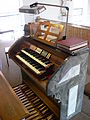 Pfarrkirche St. Ambrosius, Orgel, Spieltisch