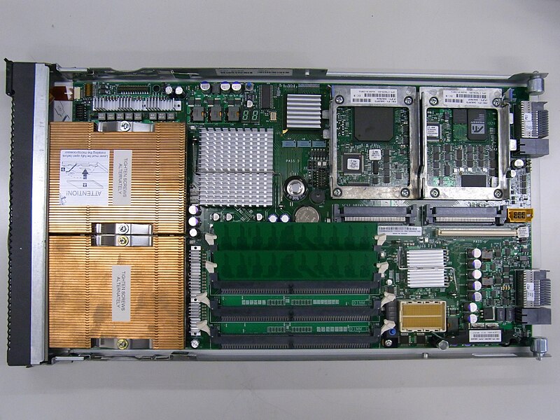 File:IBM BLADECENTER HS20 8843 JPN JPY.jpg