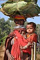Bonda moeder met baby, India