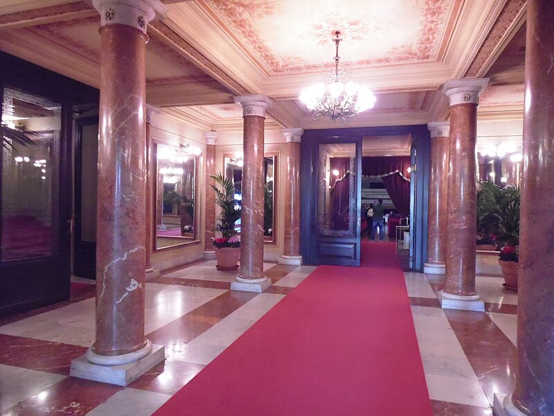 File:Interior of Teatro Massimo (Palermo) SAM 0804.JPG