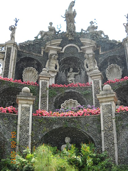 File:Isola Bella - Lago Maggiore - panoramio (3).jpg