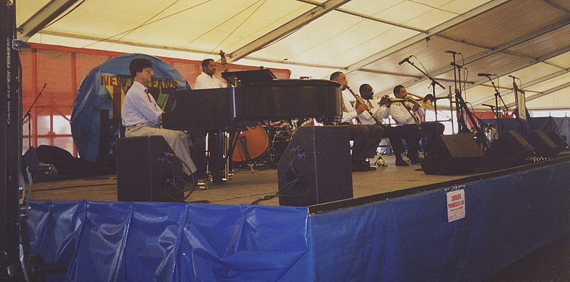 File:JazzFest1995WhiteBandPistorius.jpg