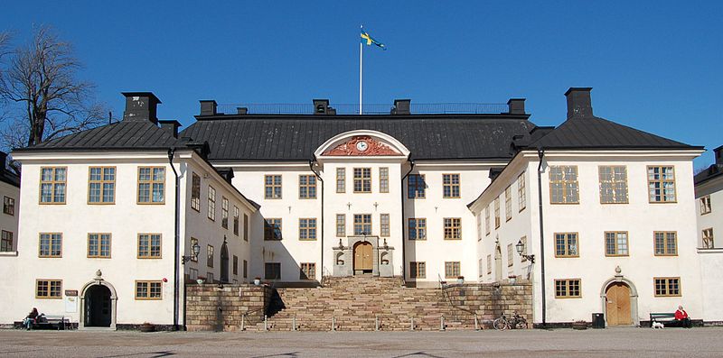 File:Karlbergs slott huvudbyggnad.jpg