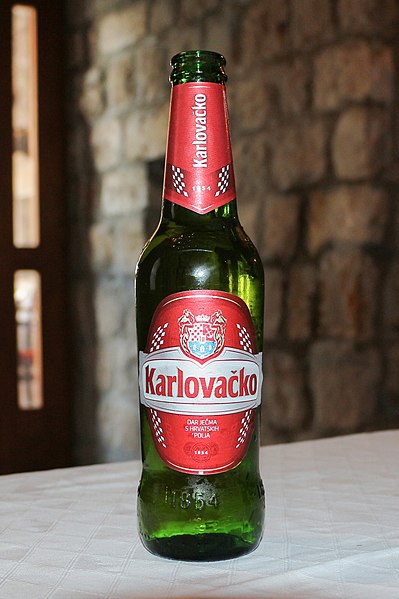 File:Karlovačko beer, Croatia.jpg