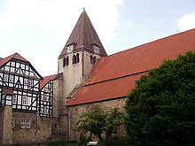 Stiftskirche Kaufungen mit Nebengebäude