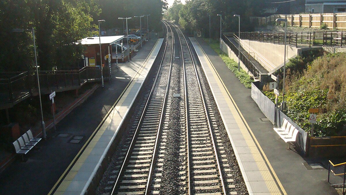 Keynsham railway station