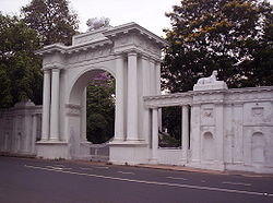 Arched Gate of the Raj Bhavan KolkataRajbhavanGate.JPG