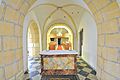 English: Altar in the romanesque choir Deutsch: Altar im romanischen Turmquadrat