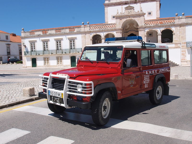 File:Land rover Defender, AHBV Juncal, Comando, 1023 VCOT 01 pic2.JPG