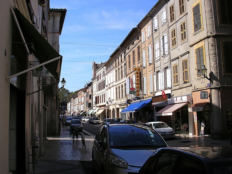 File:Lavaur, Tarn, France, 28 September 2012 (01).jpg