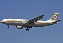 A Libyan Arab Airlines Airbus A300-600R on short final to Fiumicino Airport in 2006.