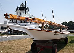 Log canoe Edmee S.jpg