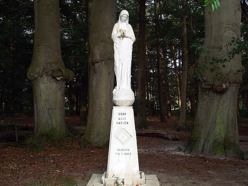 File:MadonnaBanneux.jpg