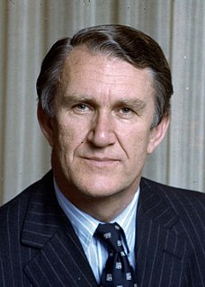 <span class="mw-page-title-main">Malcolm Fraser</span> Prime Minister of Australia from 1975 to 1983