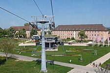 Die beiden Seilbahnstationen „Spinelli“ (links) und „Luisenpark“ (rechts).