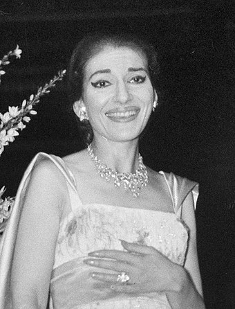 Callas acknowledges applause in 1959 at the Royal Concertgebouw in Amsterdam
