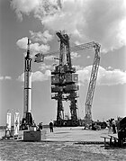 フロリダ州ケープカナベラル空軍基地第5発射施設 (LC-5) で発射準備中のMR-3。1961年4月21日