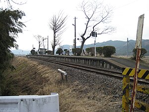 Минами-Ишии станциясының платформасы.jpg