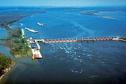 Sungai Mississippi Lock and Dam nomor 25 large.jpg