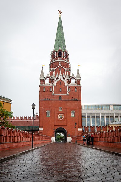 File:Moscow Kremlin, Troitskaya tower and Troitsky bridge (2012).jpg