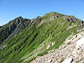 北岳山荘付近より中白根山