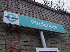 Mudchute DLR stn skiltning.JPG