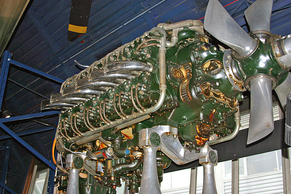 Двигатель торпеды. Napier Sabre двигатель. Napier Sabre 2. Напир Сейбор. Самолетный двигатель.