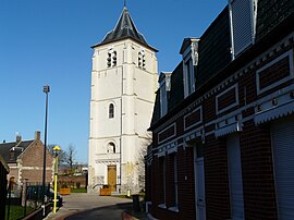 Die Kirche in Naves