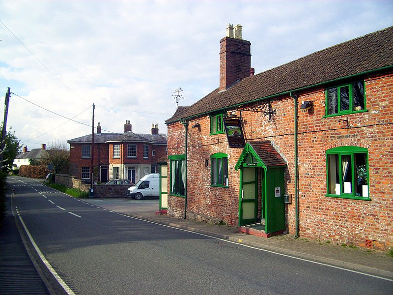 File:Navigation Inn and Canal Office - geograph.org.uk - 2934572.jpg