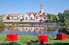 Neckarfront von Nürtingen mit der Laurentiuskirche