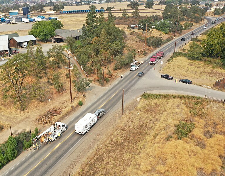 File:OR140 Exit 35 to Blackwell utility relocates (51418180914).jpg