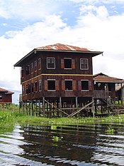 Palafito en Lago Inle, Birmania.