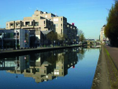 El CND desde el quai de l'Ourcq