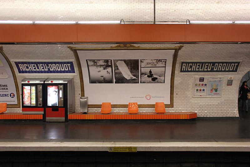 File:Paris Metro Linie 9 Richelieu-Drouot Bahnsteig.JPG