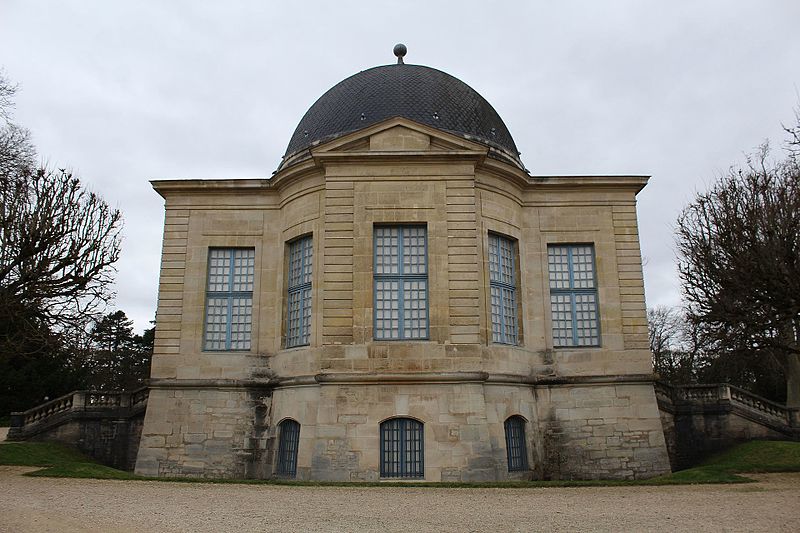 File:Pavillon Aurore Parc Sceaux 2.jpg