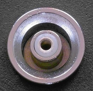 <span class="mw-page-title-main">Prontor-Compur</span> Electrical connector used in photography